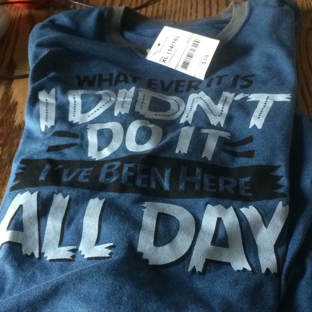Long sleeve top brand new size 14/16 boys
